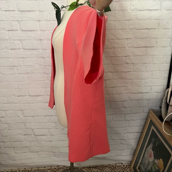 Short Sleeved Coral Blazer - Picture 8 of 14